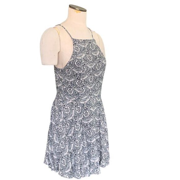 AF Abercrombie & Fitch Halter Neck Floral Skater Dress Sz L Black & White 134H - Picture 2 of 11